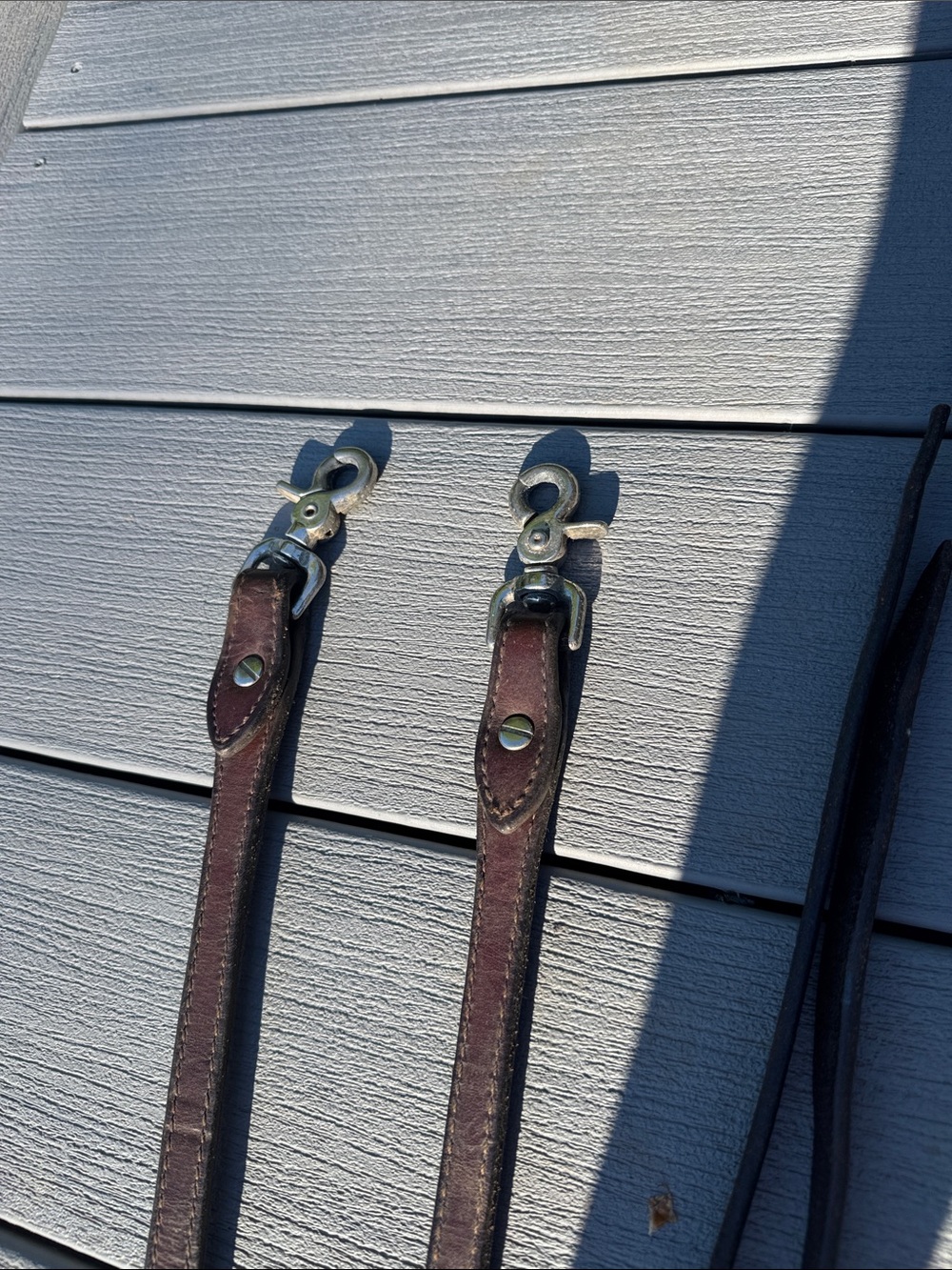 Dark oil split reins - Picture 3 of 5